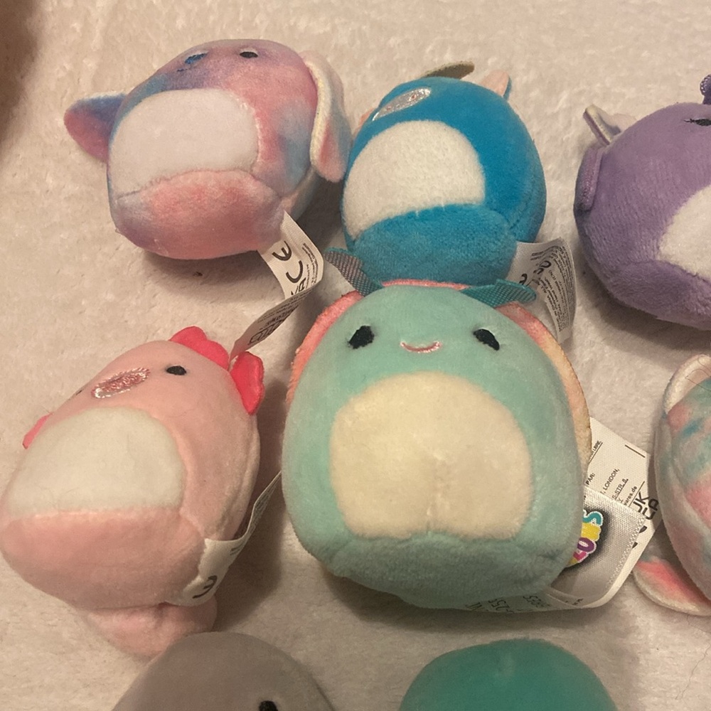 LOT OF 12 SQUISHVILLE SQUISHMALLOWS 1 Mini SQUISHMALLOW & 2 DISNEY TSUM TSUMS - Picture 2 of 10